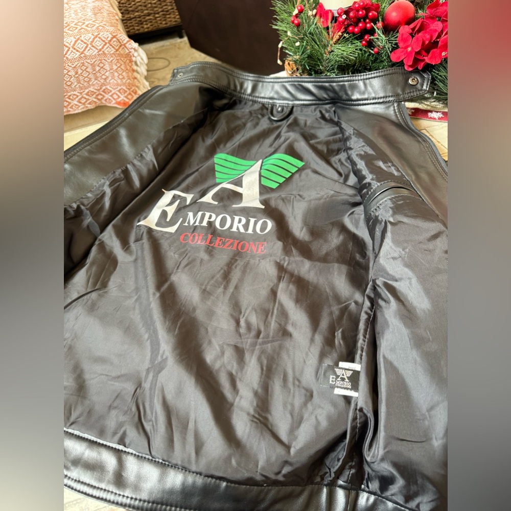 Emporio ♠️ Armani Jacket ♠️ - Picture 7 of 7